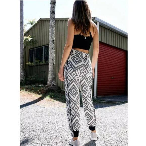 Free People Jacquard Joggers Women's XS Where the Wind Blows Athleisure Boho - Picture 12 of 12